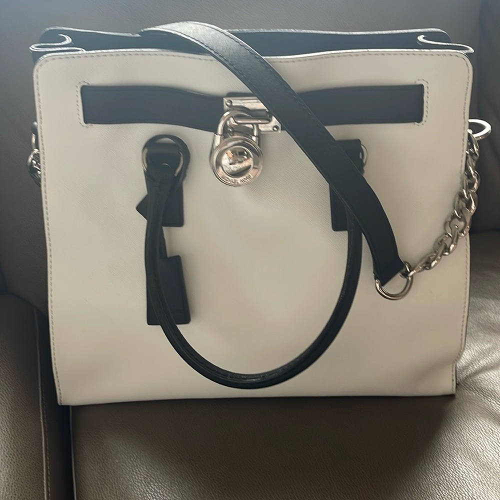 Micheal Kors Crossbody Purse